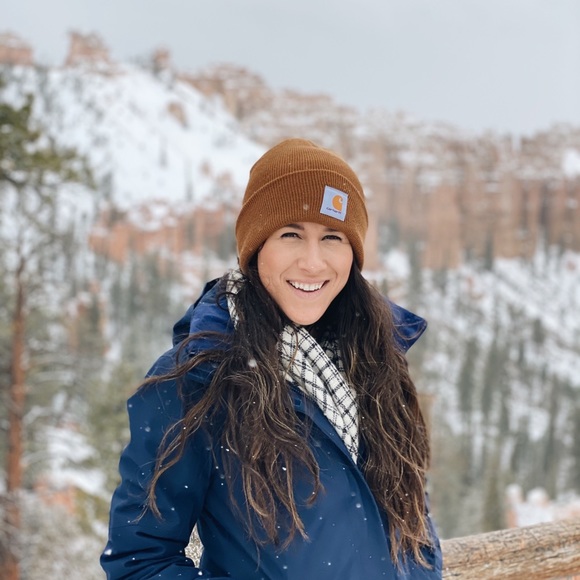 Meet your Posher, Bri ✨ - Picture 2 of 3